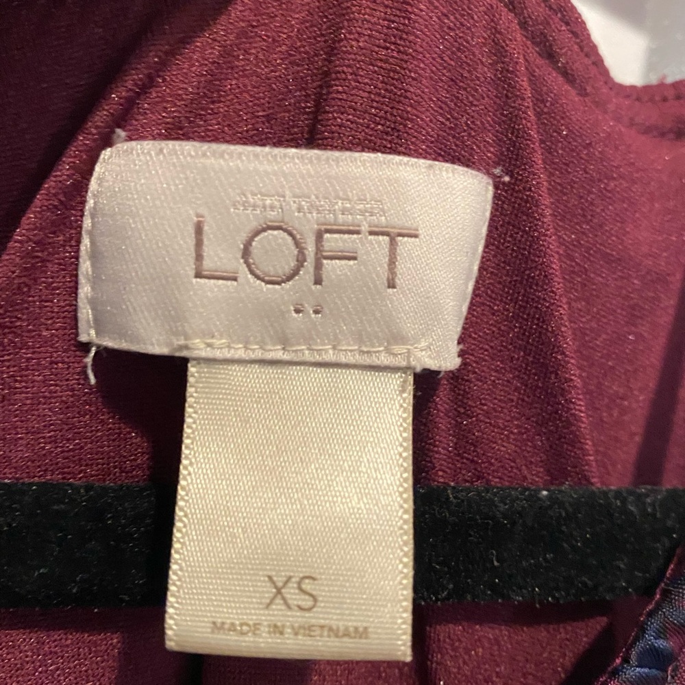 LOFT Maxi Dress – XS – Maroon & Navy Palm Print | Wedding Guest | Boho Chic - Picture 6 of 10